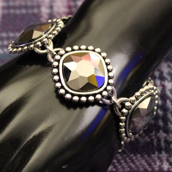 Jewelry - Silver-tone Acrylic Faceted Chain Bracelet